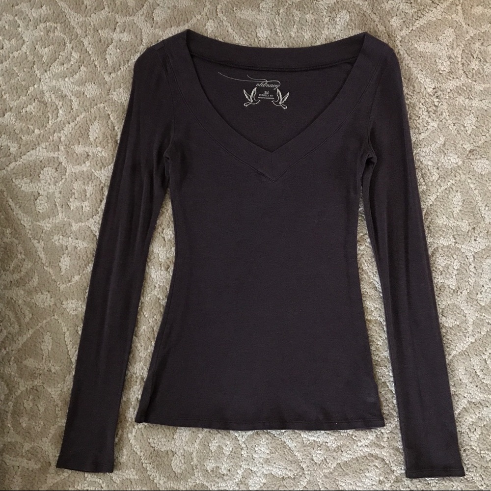 Long Sleeve Fitted Shirt! ❤️